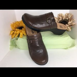 Clark’s BROWN Leather Slide On Slip On Clogs Mules Wedge Shoes Size 8M w/Buckle